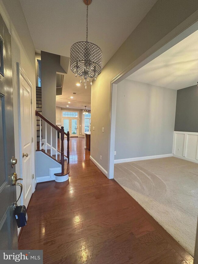 9032 Ribbon Falls Loop, Bristow, VA 20136 - photo 2