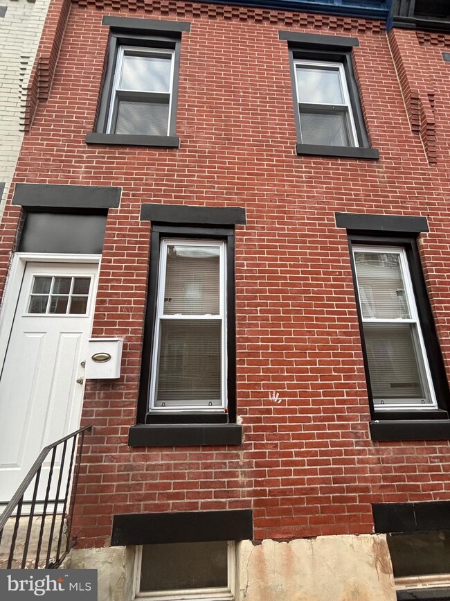 163 W Palmer St, Philadelphia, PA 19122 - photo 2