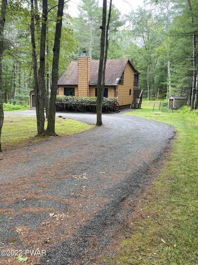 295 Fawn Lake Dr, Hawley, PA 18428 - photo 2