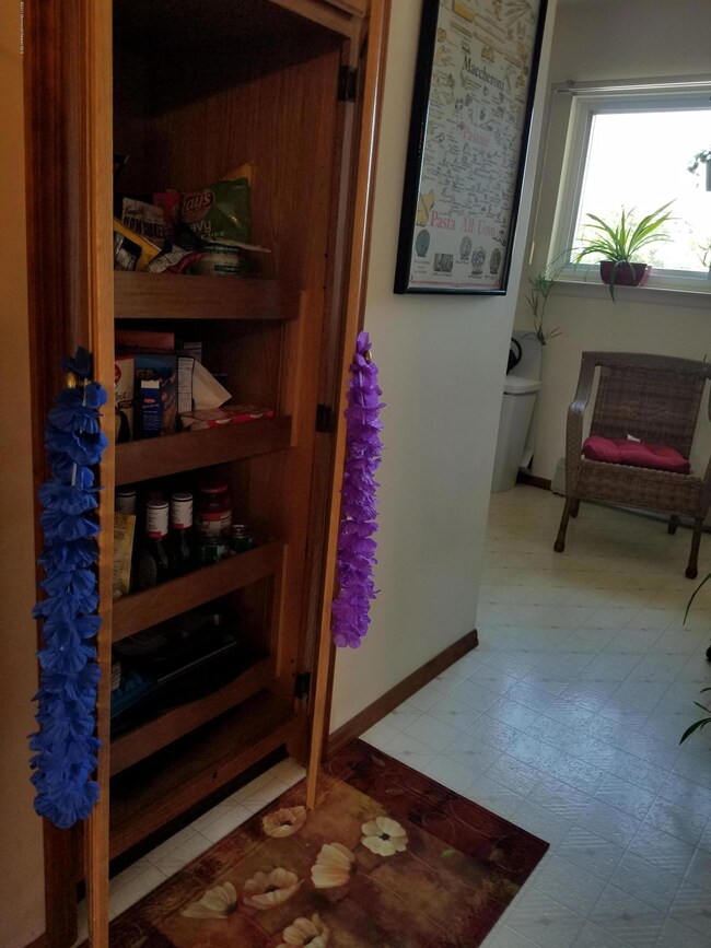 7 Magnolia Ln, Eatontown, NJ 07724 - photo 4