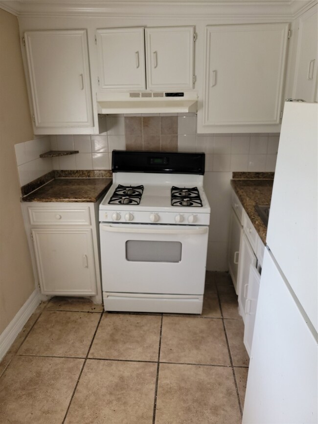 4410 Engleford St unit 4, Houston, TX 77026 - photo 5