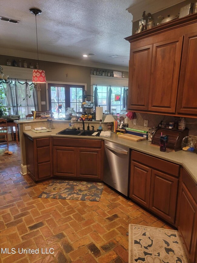 Beautiful Open Kitchen