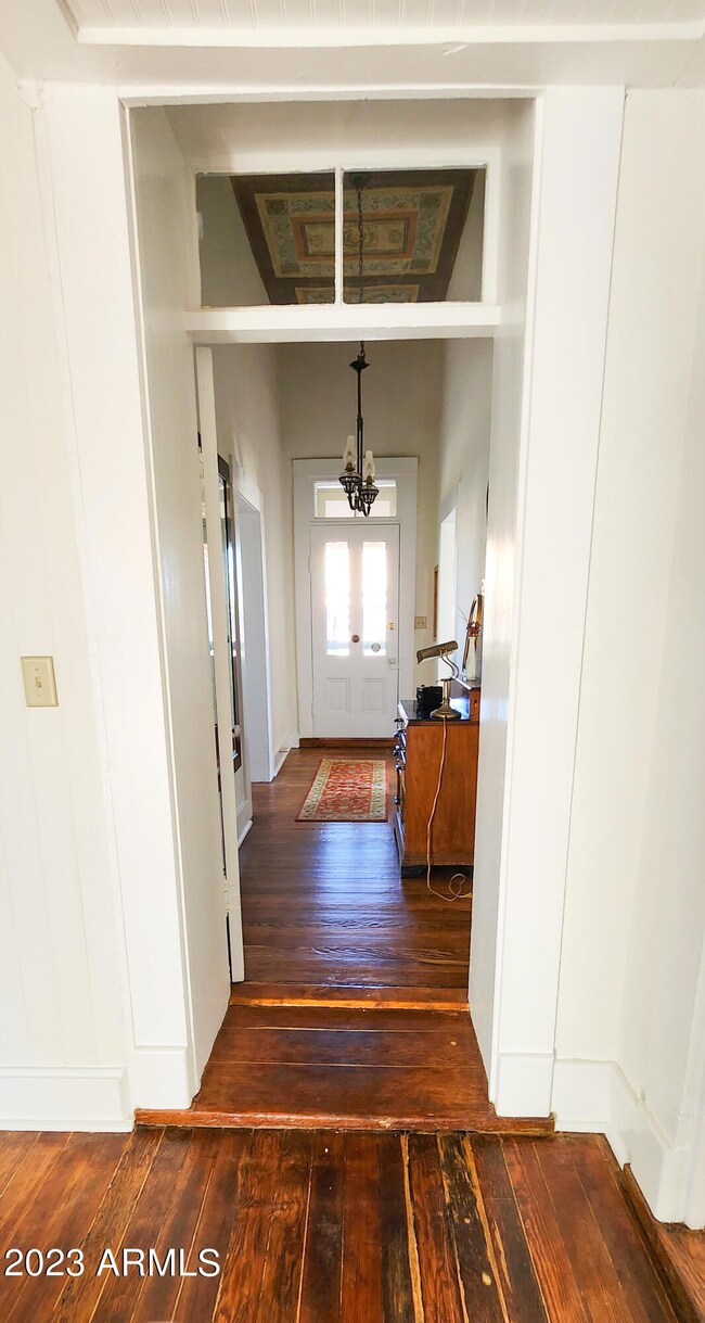 20230128_155504_hallway_edited