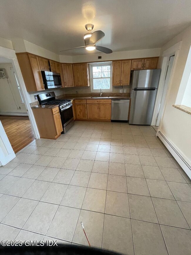 139 Havemeyer Place unit B, Greenwich, CT 06830 - photo 7