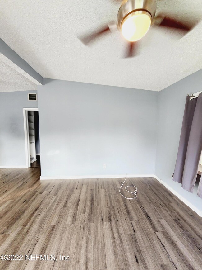 2835 Parr Ct W, Jacksonville, FL 32216 - photo 5