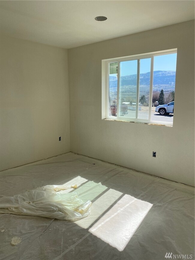2349 SE Sage Brooke Rd, East Wenatchee, WA 98802 - photo 3