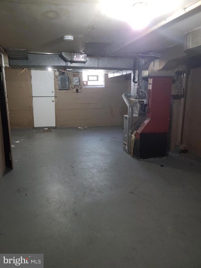 3928 Rokeby Rd, Baltimore, MD 21229 - photo 7