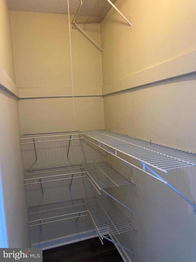 4753 21st Rd N unit 8, Arlington, VA 22207 - photo 6