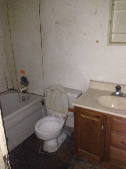 2027 Stevens Ave, Elkhart, IN 46516 - photo 3