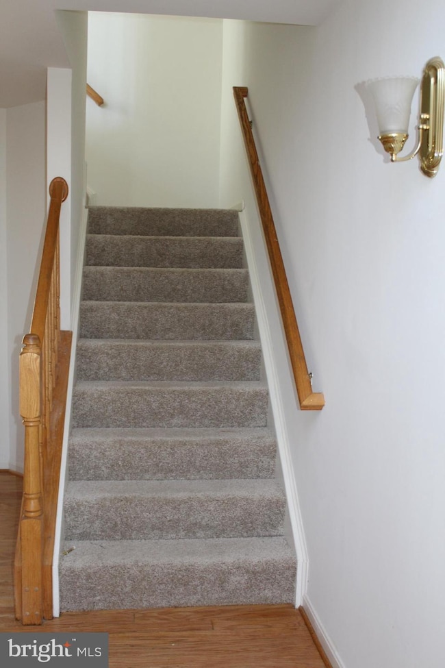 14247 Hunters Run Way, Gainesville, VA 20155 - photo 5