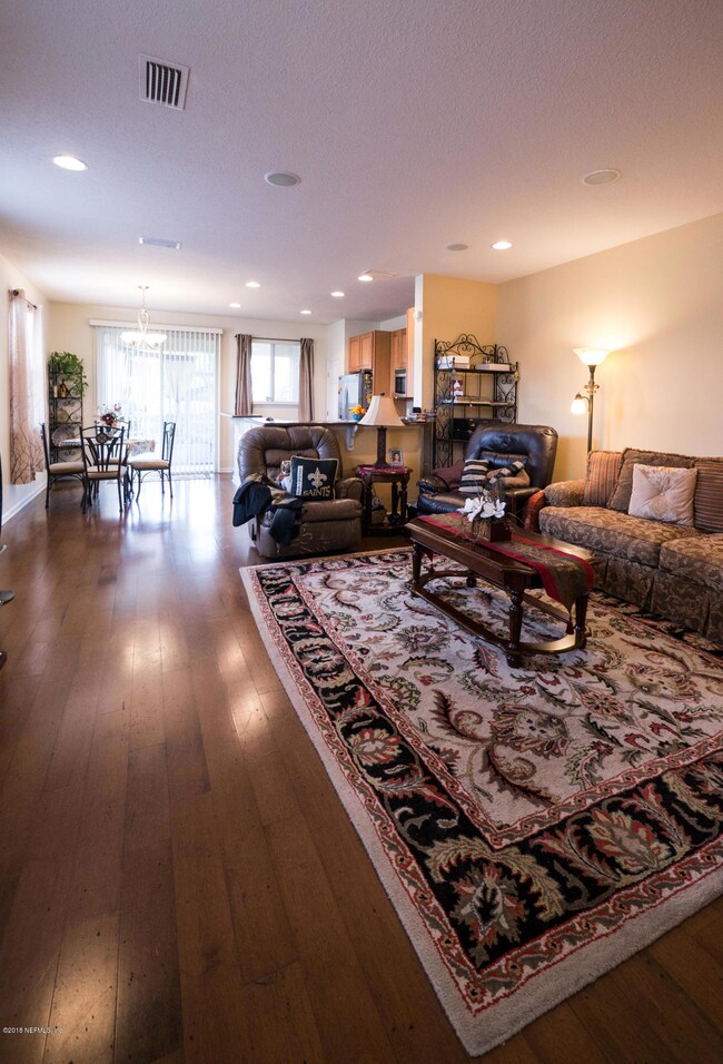 2305 Red Moon Dr, Jacksonville, FL 32216 - photo 4