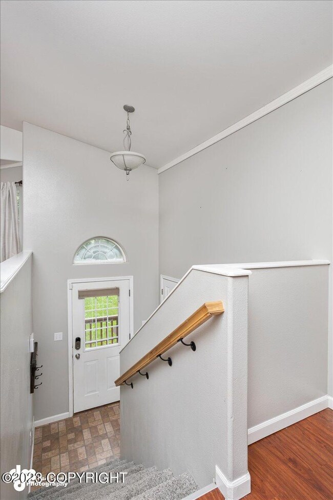 05-Entry_Stairway IMG_4671JWK