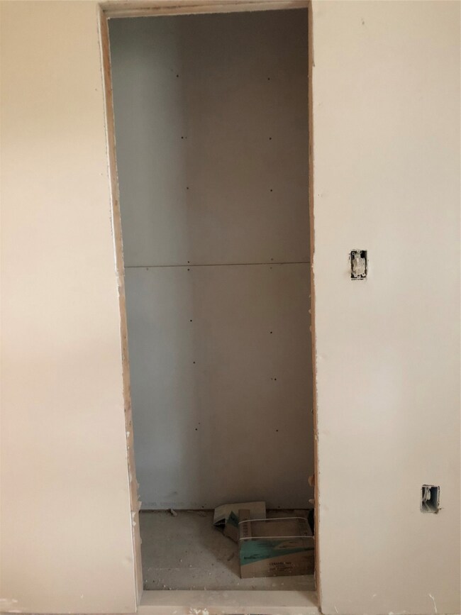 9714 Kathi Ann Ln, Houston, TX 77038 - photo 7