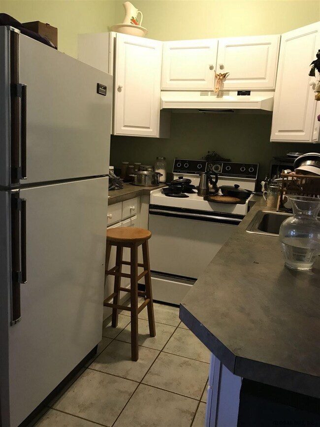 164 Spring St unit 4, Saratoga Springs, NY 12866 - photo 6