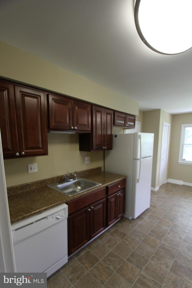 13027 Clarion Rd, Fort Washington, MD 20744 - photo 6