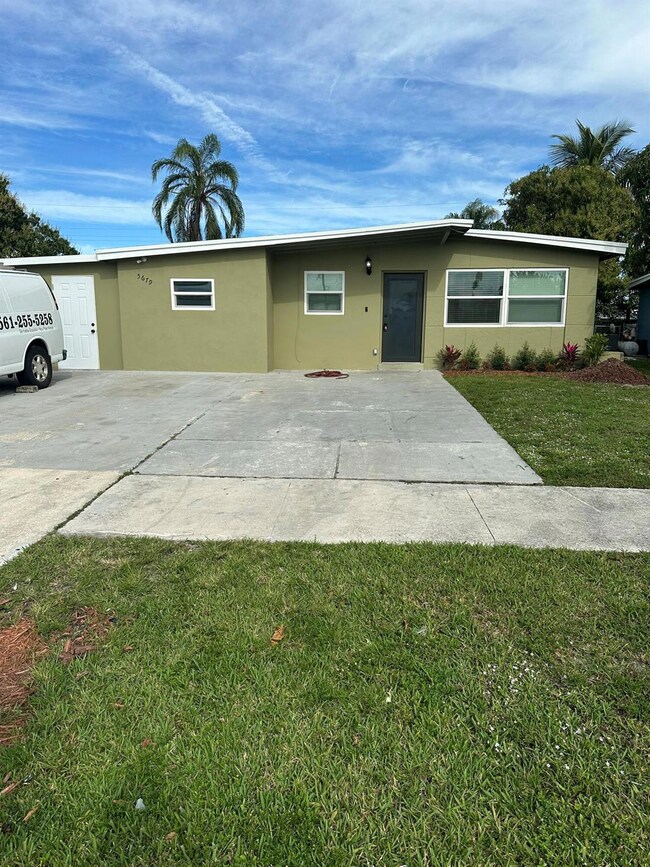 5679 S Rue Rd, West Palm Beach, FL 33415 - photo 2