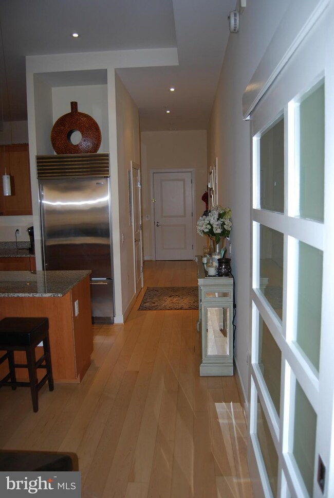 The Columbia Residences unit 318, Washington, DC 20037 - photo 7