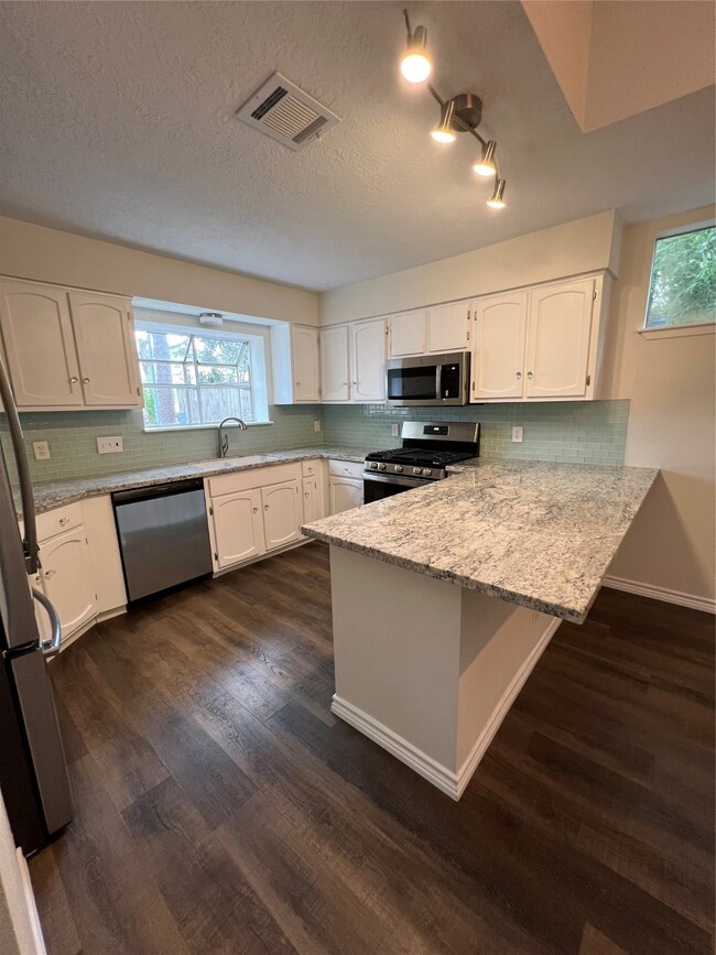 5022 Spruce Forest Dr, Houston, TX 77091 - photo 4