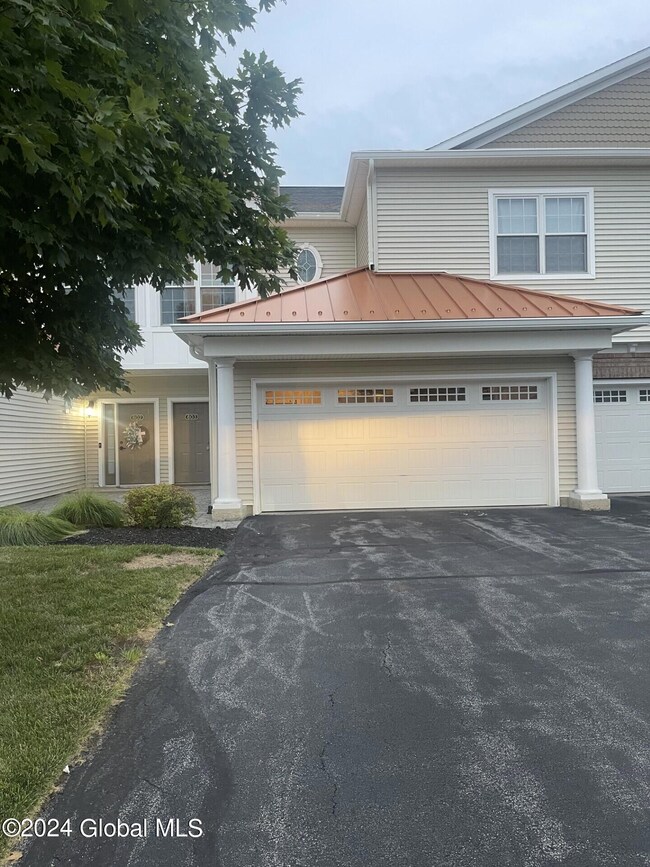 803 Vly Point Dr, Niskayuna, NY 12309 - photo 2