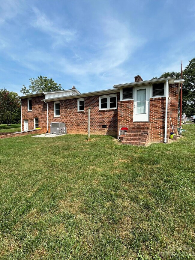 758 Ware Rd, Shelby, NC 28152 - photo 3