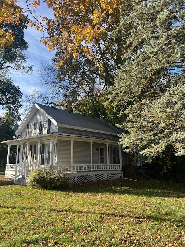 914 W Maumee St, Adrian, MI 49221 - photo 4