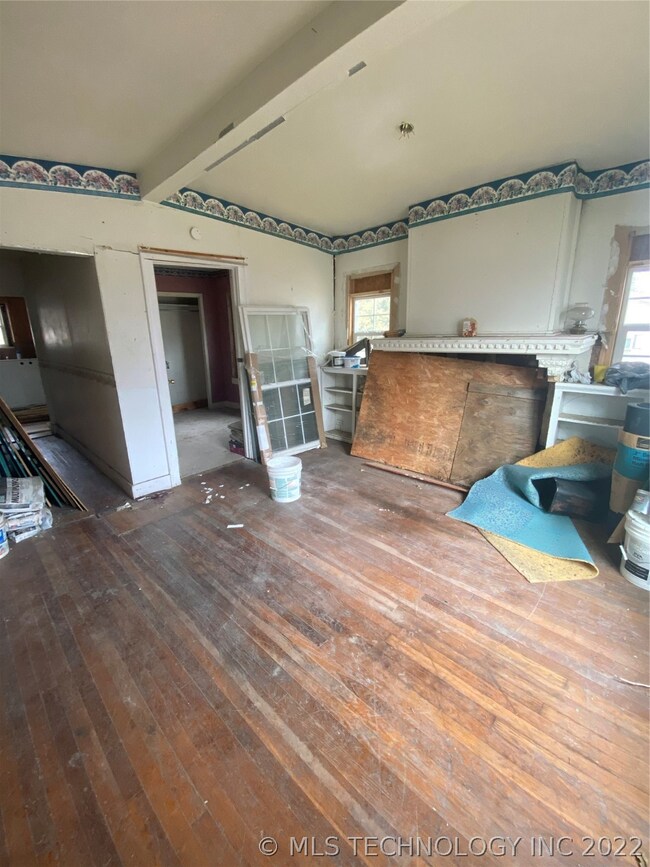 411 N Oseuma Ave, Claremore, OK 74017 - photo 2