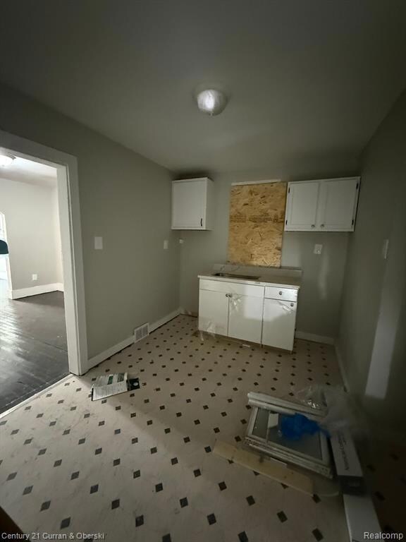 15904 Muirland St, Detroit, MI 48238 - photo 5