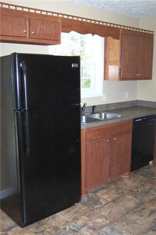 136 Stonefield Cir, Shelbyville, TN 37160 - photo 6