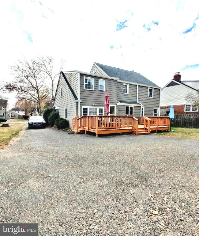 124 Pemberton Ave, Plainfield, NJ 07060 - photo 4