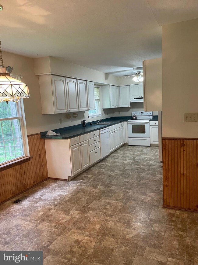 3620 9th St, North Beach, MD 20714 - photo 4