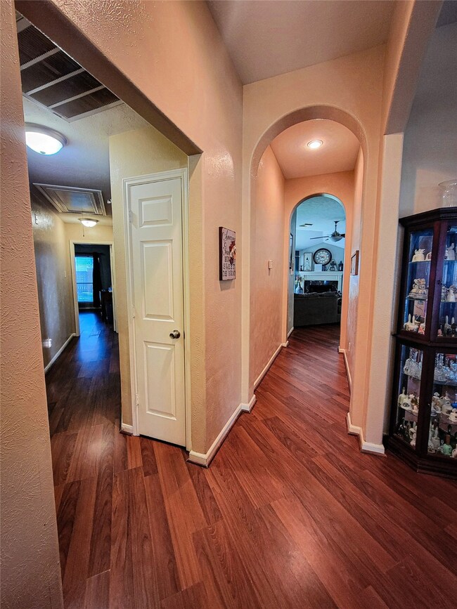 8906 Aberdeen Oaks Dr, Houston, TX 77095 - photo 5