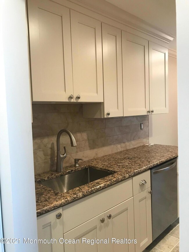 12 Pine Cluster Cir unit K, Manalapan, NJ 07726 - photo 3