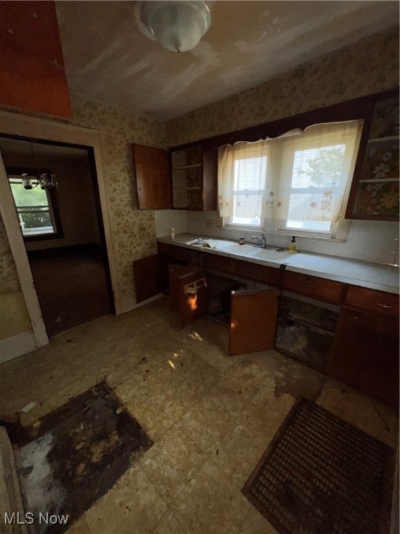 2137 12th St SW, Akron, OH 44314 - photo 3