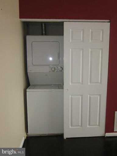 9 Tintern Ct unit 301, Lutherville Timonium, MD 21093 - photo 2