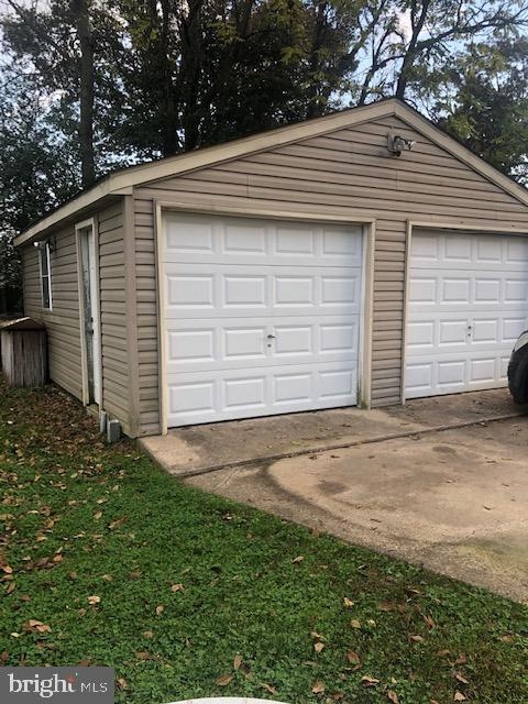 137 Estates Rd, Pine Hill, NJ 08021 - photo 3