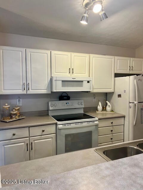 Kitchen Stove and Microwave