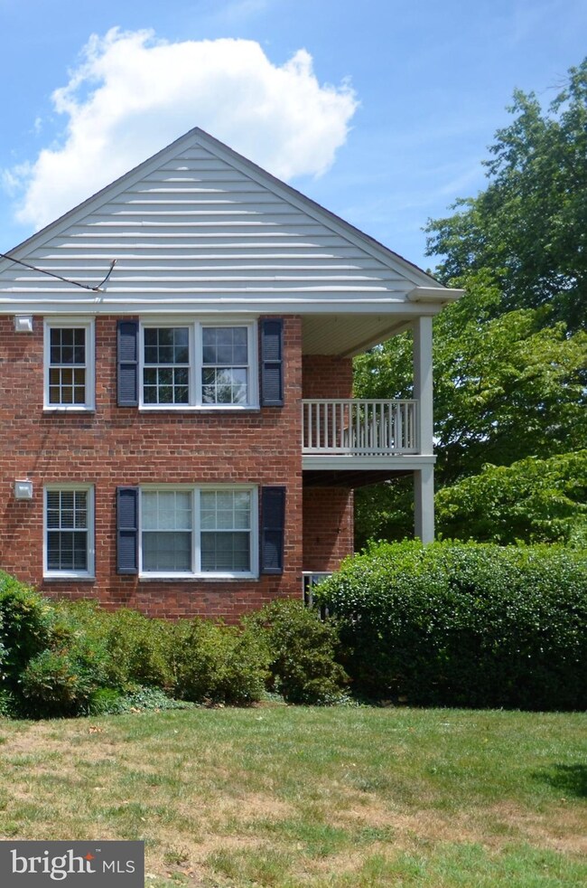 6501 10th St unit B-2, Alexandria, VA 22307 - photo 2