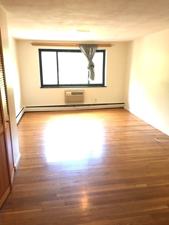 205 Kent St unit 27, Brookline, MA 02446 - photo 2