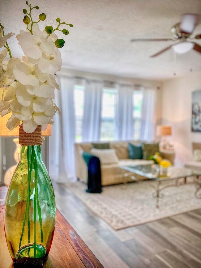 16643 Forest Bend Ave, Friendswood, TX 77546 - photo 6