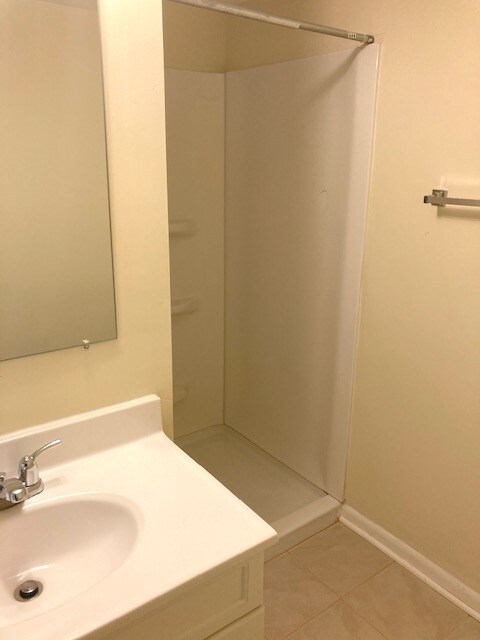 2706 Varonen Ave, Waukegan, IL 60087 - photo 7