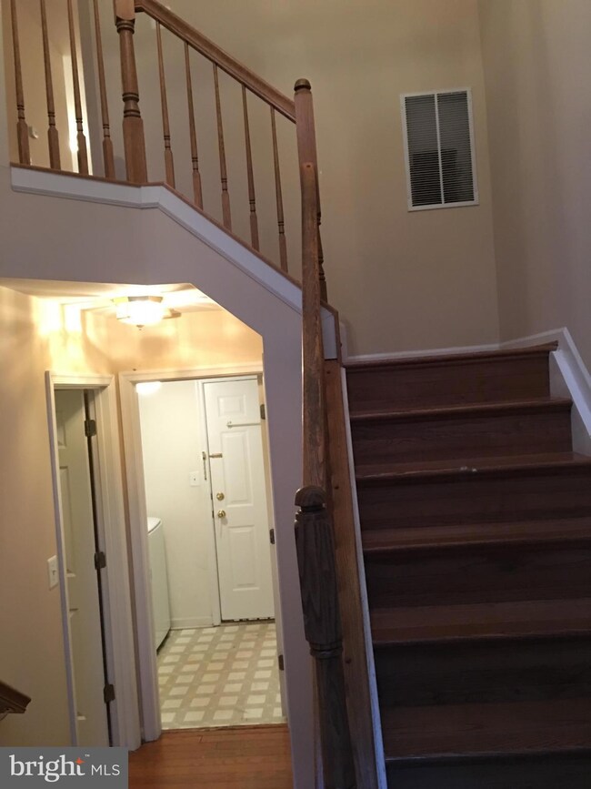 21205 Delevan Way, Germantown, MD 20876 - photo 6