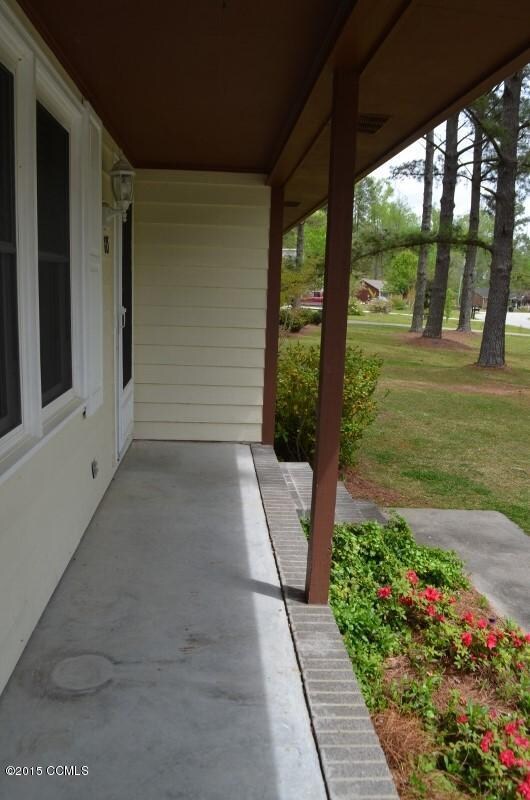 COVERED FRONT PORCH