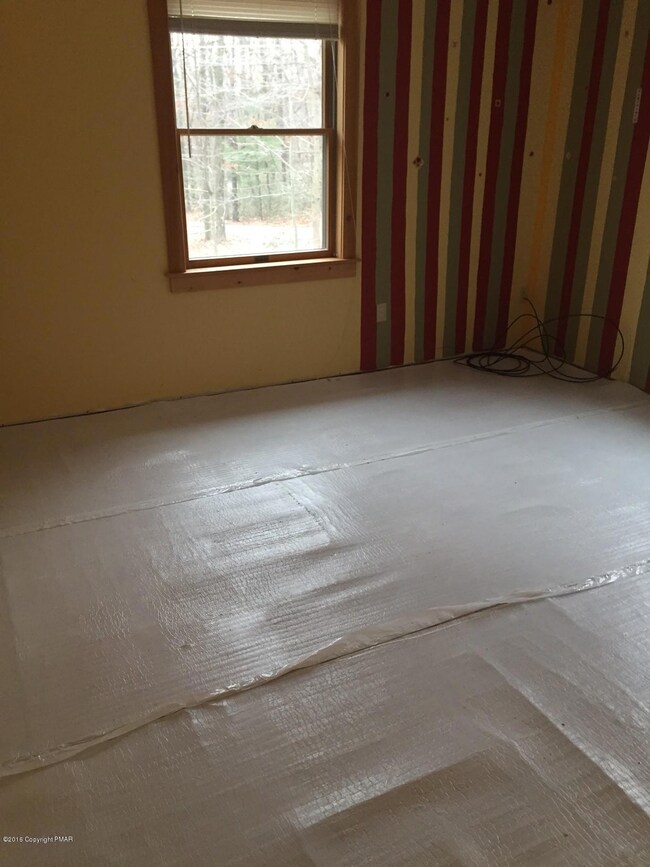 1611 Silver Maple Rd, Effort, PA 18330 - photo 3