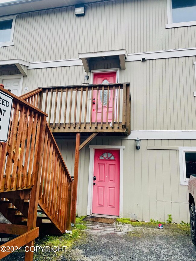 1218 Selief Ln unit 10, Kodiak, AK 99615 - photo 3