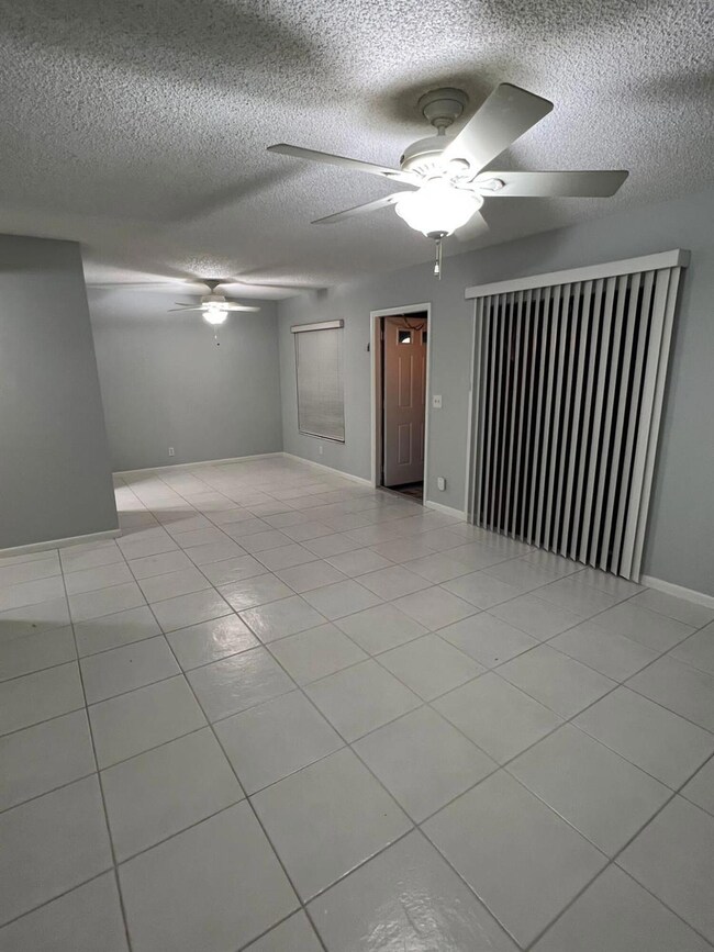 2335 SW 22nd Ave unit 1030, Delray Beach, FL 33445 - photo 4