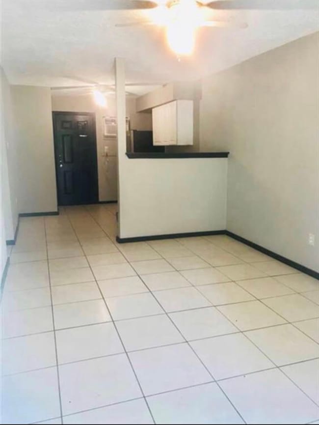 4633 Briscoe St unit A, Houston, TX 77051 - photo 2