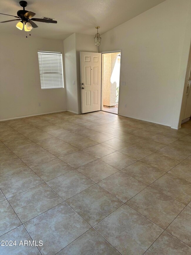 4 Living room
