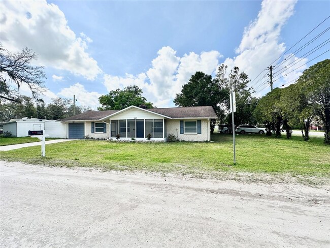 4447 Transue Dr, Zephyrhills, Fl 33542 