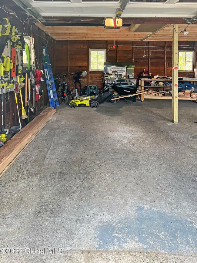 5 28 Eastholm Rd