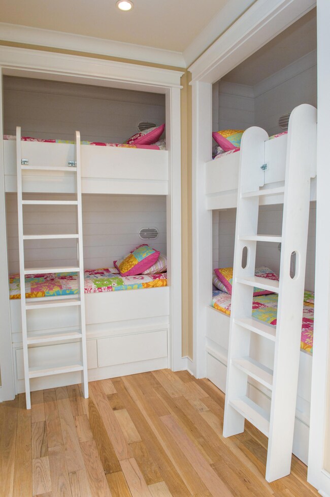 74 (Rose of Cimmaron Bunk Room)